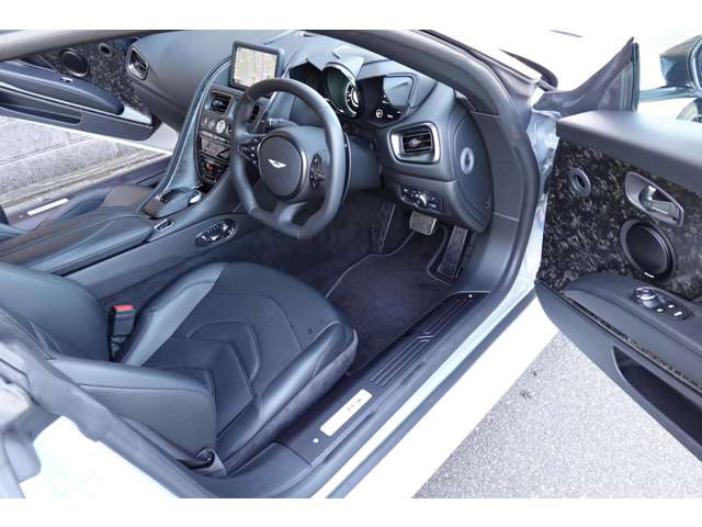 �T�e���`���b�v�h�J�[�{���t�@�C�o�[�C���e���A�g����&���U�[�C���e���A�g�����E���U�[���[�t���C�i�[�B