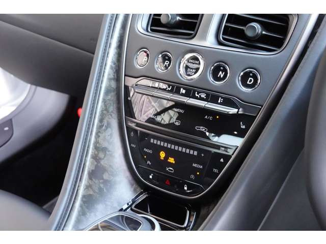 �v�b�V�����G���W���X�^�[�^�[&�V�t�g�؂�ւ��{�^���E�T�e���`���b�v�h�J�[�{���p�l���B