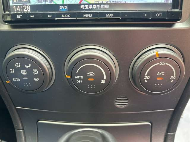 �I�[�g�G�A�R��