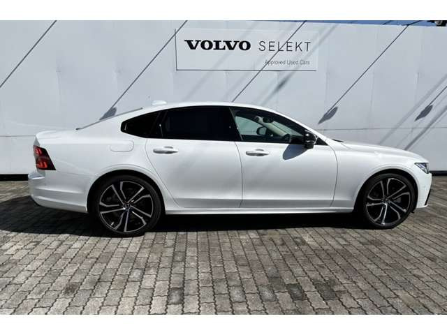 S90リチャージ PHEV T8 AWD アルティメット 4WD