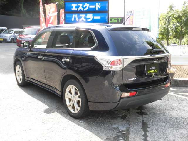 元祖全国ロング保証のお店!車両価格が安いだけのお店はたくさんありますが、この驚きの支払総額で全国ロング保証まで付いてるお店は中々ありません!中古車は納車後からが勝負です!お問合せお待ちしております!