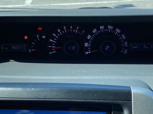 �݌Ɏԗ��Ɋւ��Ă͂��q�l�ɂ��ǂ����̂����񋟂���ׂɕi���ɍS���Ďd������s���Ă���܂��B�e���Ԃ̏�Ԃ͂��ꂼ��ł��̂ł����k���ɓ��X�X�^�b�t�������������Ē����܂��̂ł����S���������܂��B