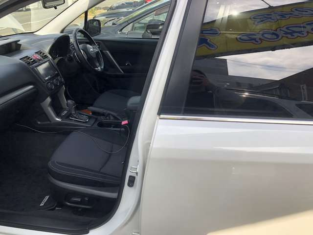 ���Z���^�[�s���[���C�����Ă���܂��B�y�x�̏C���ł��̂ő��s�ɖ�肠��܂���� �C���ӏ��Ɋւ��܂��ẮA���q�l������Ă�����Ԓ��̕ۏ؂����t�����Ă���܂��̂ł����S����������