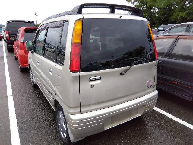 ムーヴカスタム