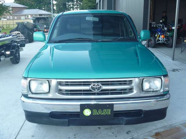 ハイラックススポーツピックアップ 2.0 エクストラキャブ 標準ボディ