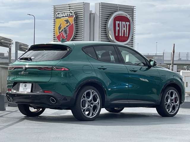 トナーレプラグインハイブリッド Q4 ヴェローチェ 4WD