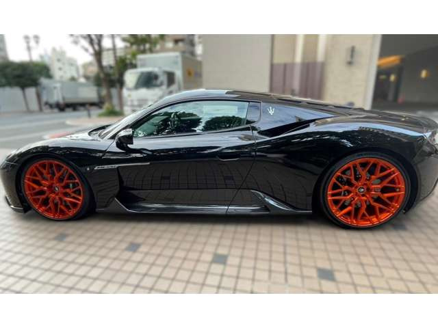 ���X�݌ɂ͊O���A�����N���[�j���O��ɓW�����A�����Ď��̏C�����̗L���A���[�^�[��������̗L������O�ҋ@�ւɂ�錟����S����{���Ă���܂��B�Ԍ��A�����A����h�������ЂőΉ��ł��܂��̂ł����S���������B