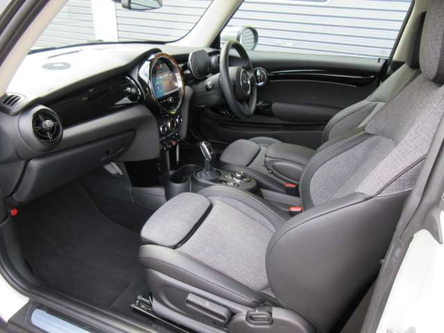 ミニクーパー プレミアム プラスパッケージ DCT