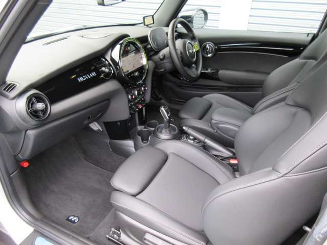 ミニクーパー ブリック レーン エディション DCT