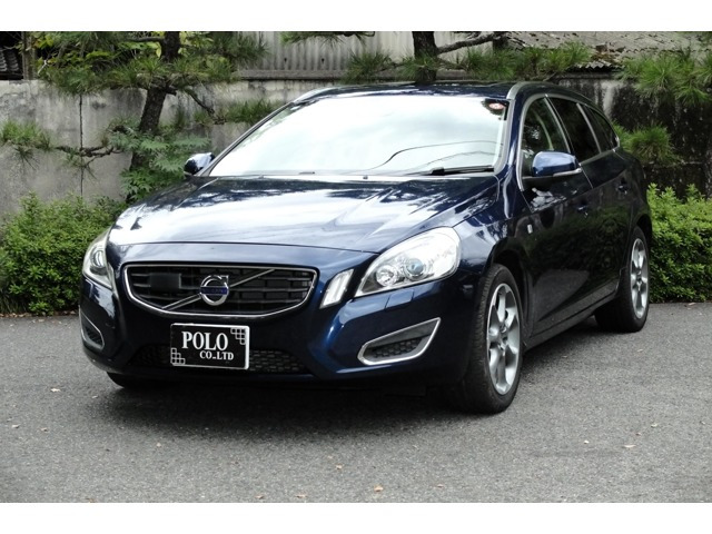 ボルボ Ｖ６０ Ｔ４ ＳＥ 後期モデル 黒革シート シートヒーター パワーシート プッシュスタート 83.8万円 平成25年(2013年) 兵庫県  中古車 - 価格.com