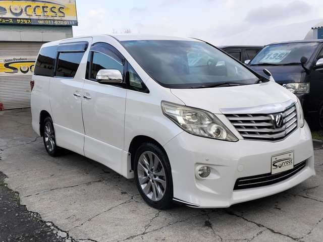 ☆上質な車を40〜100台取り揃えています!☆第三者機関であるAISとJAAAの鑑定書も発行しているので安心車両ばかりです☆