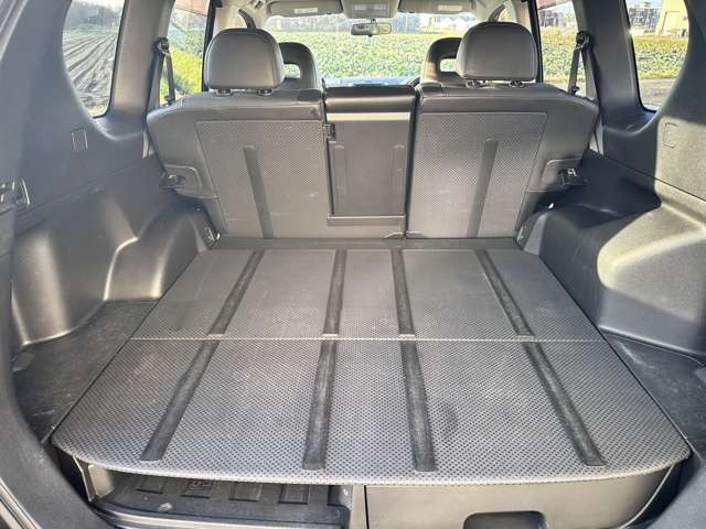 �t���b�g�Ȃ̂Ŏԓ�����ו�����R�l�߂܂���