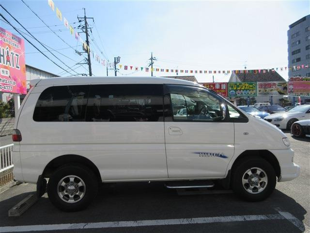 フロントバンパー!リアスポイラー!アルミ!カッコイイ!スペースギア!試乗はいつでも可能です!ここで整備をして車検を受けるお見積りです!早いもの勝ちです!程度が良い!おススメです!1台限定!