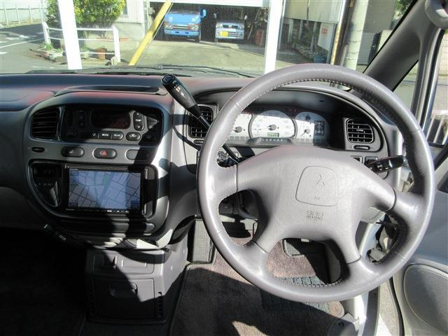 当店はアクセス多数の全国人気上位店♪遠方でも毎月多数の販売をしています!ユーザーレビューにて当店の評価をご覧下さい!誠実に親切に対応します!300台の大型在庫で皆様に合ったお車を提案できます♪