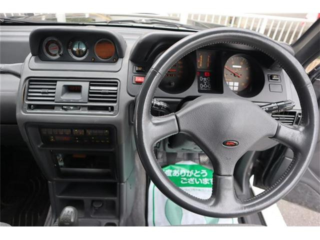 購入の仕方は・手付金を10%ご入金頂いた方に(売約済み!)となります。残りは納車までです。ローンもできますし、カードも使えます!ローン不安な方は店長に是非ご相談下さい。誠意を持って相談に乗ります!