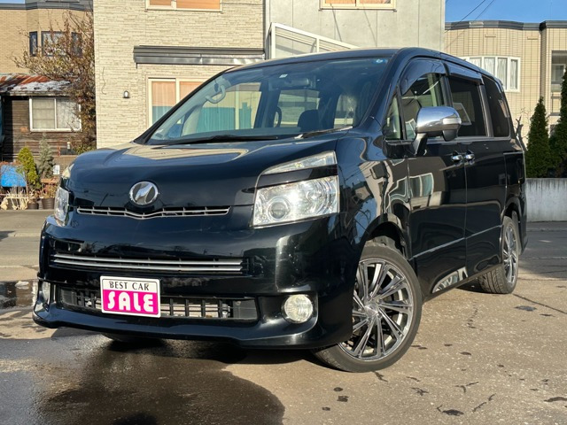 ヴォクシー(トヨタ) 2.0 ZS 煌II 4WD　両側パワースライアドドア SDナビ 中古車画像