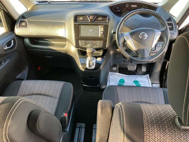 セレナ2.0 ハイウェイスター アドバンスドセーフティパッケージ 4WD