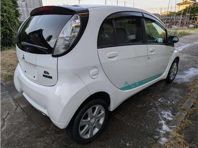 i-MiEVベースグレード