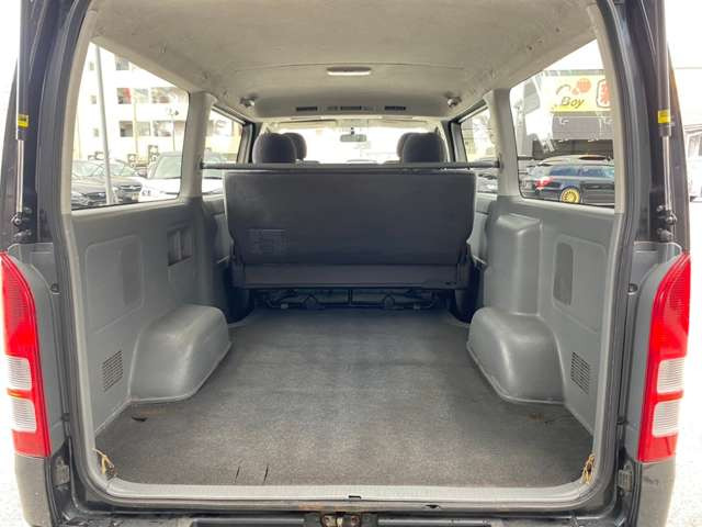 �݌Ɏԗ��Ɋւ��Ă͂��q�l�ɂ��ǂ����̂����񋟂���ׂɕi���ɍS���Ďd������s���Ă���܂��B�e���Ԃ̏�Ԃ͂��ꂼ��ł��̂ł����k���ɓ��X�X�^�b�t�������������Ē����܂��̂ł����S���������܂��B