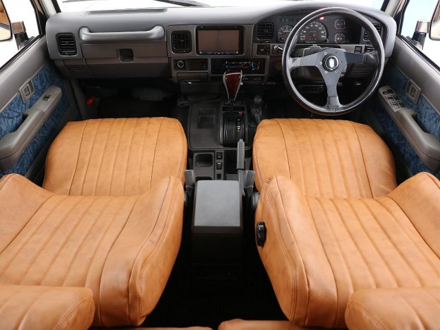 ランドクルーザープラド3.0 SXワイド リミテッド ディーゼル 4WD