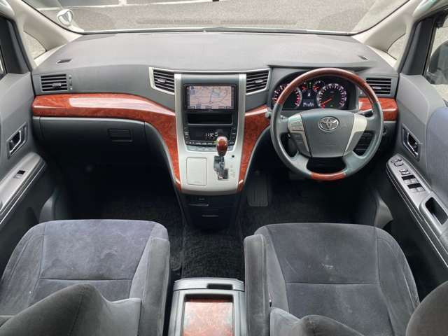 スリークロス滋賀店は総在庫200台以上展示!お客様のお気に入りの1台がきっと見つかります!軽自動車、普通車、キャンピングカーに福祉車両まで店頭に無い在庫もお探しできます♪お気軽にご来店ください!