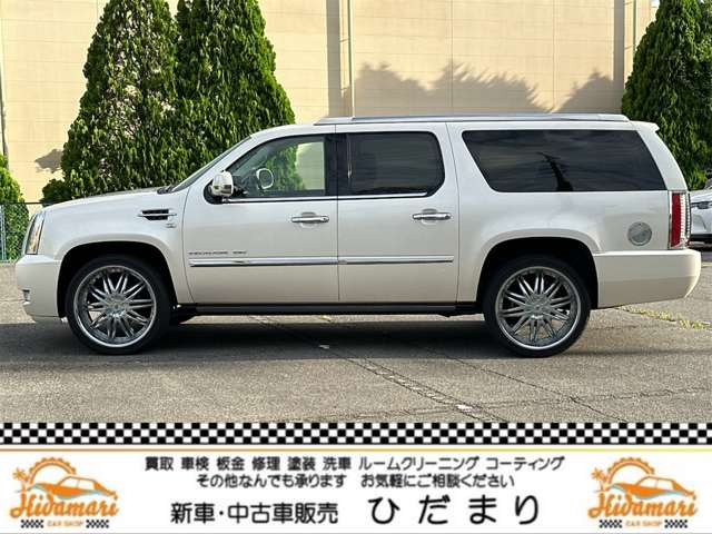 エスカレードプラチナム 4WD