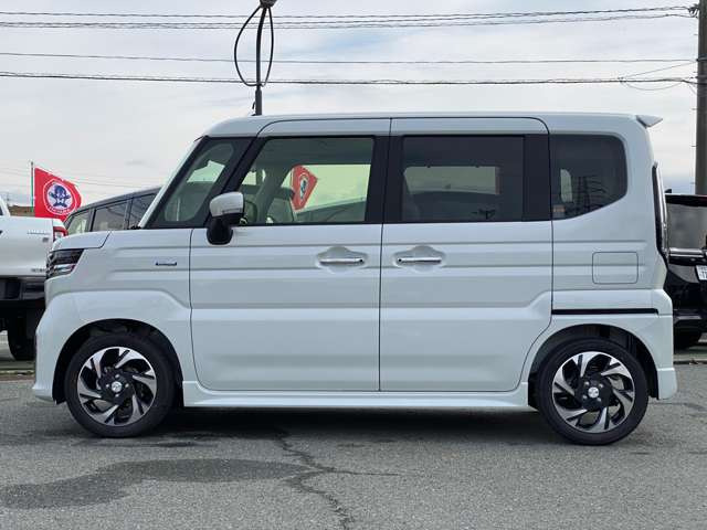 全車、自社クリーニング済みです。傷の状態なども現車を確認できな場合は画像でご契約までに打ち合わせさせていただきます。