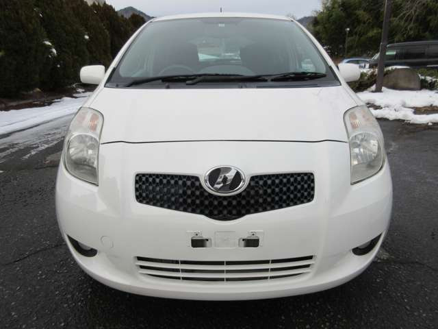 ヴィッツ1.3 F 4WD