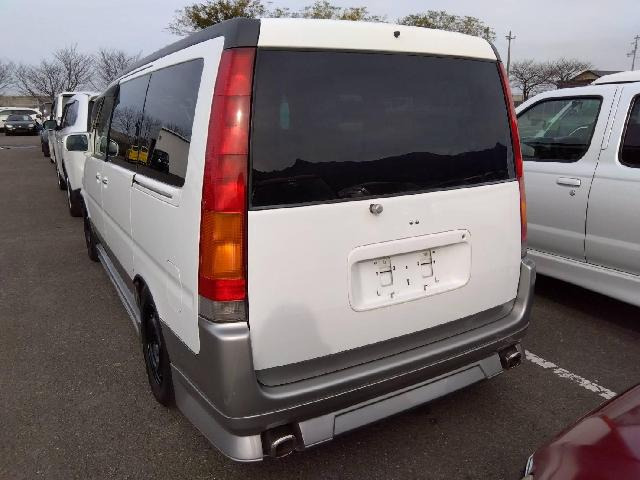 ステップワゴン2.0 W フィールドデッキ