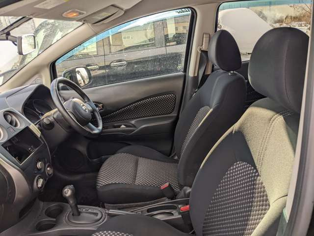 �X���ɂ͏펞30�䂩��40��̎Ԃ����p�ӂ��Ă���܂��B