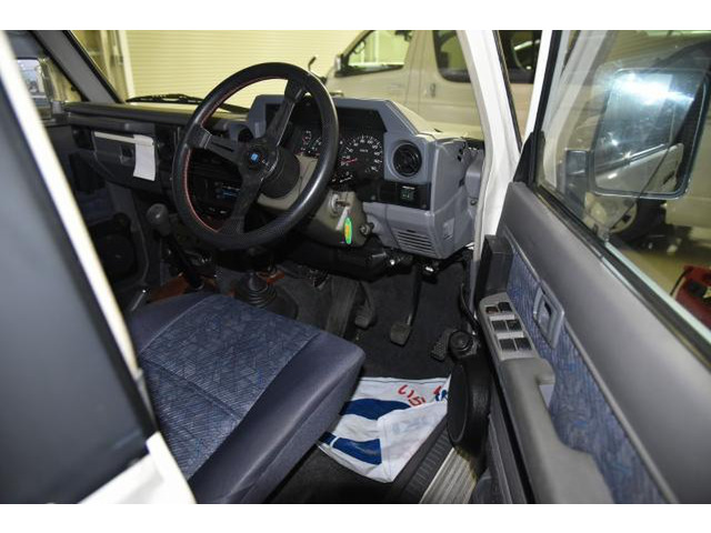 ランドクルーザー704.2 ZX ディーゼル 4WD