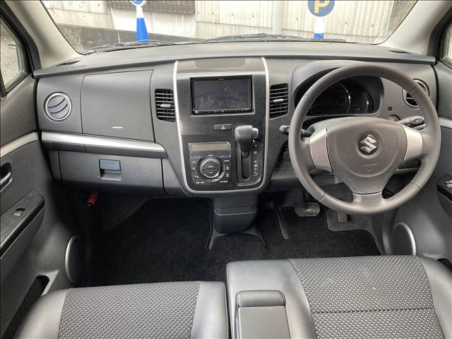 ★〈自社ローン〉取り扱い★軽スマイル福岡店は、福岡県糟屋郡粕屋町に店舗がある中古軽自動車専門店です!朝10時〜夜19時まで営業中です!※水曜日は定休日となっております。