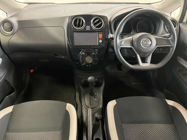 �����i�r�A�ЊO�i�r�Ȃǂ����t���\�ł�!�����f�B�X�v���C�I�[�f�B�I�ɃX�}�z�̉�ʋ��L�ADVD�Đ��@�\��t���ȂǂȂǁA�C�ɂȂ���͂��C�y�ɂ��q�˂�������!!