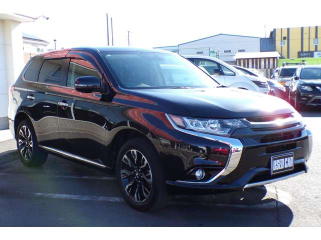 ★自社整備工場完備★メカニック3名★即日対応★セーフティーローダー(積載車)有り急なトラブルもご安心ください★修理や車検、鈑金もお任せください★万が一の事故の場合もお電話いただければご対応いたします★