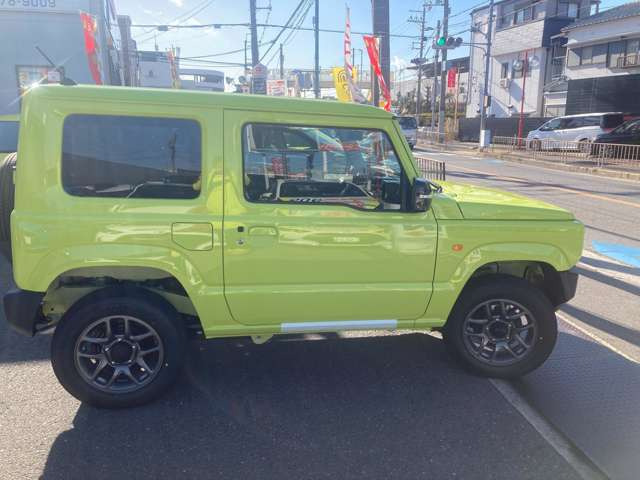 即納可納車1年半間まてない方に即納ジムニー入庫!御早めに他ベージュもあり好きなオプション可新車コンプリートOKカスタムベースお好きなアルミ/ナビ/リフトUP色々なプラン対応可能