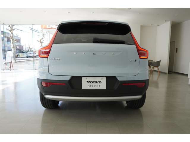 XC40ウルトラ B4 AWD 4WD