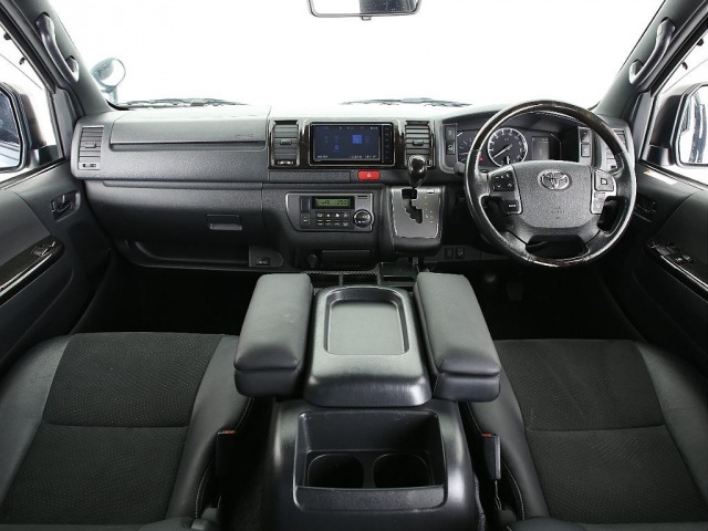 ハイエースバン