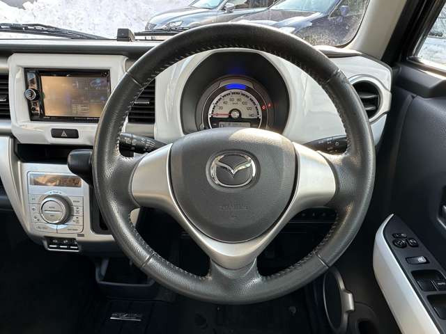 �ׂ��������̎ʐ^�Ȃǂ𑗕t���鎖���\�ł��̂ł��₢���킹������!