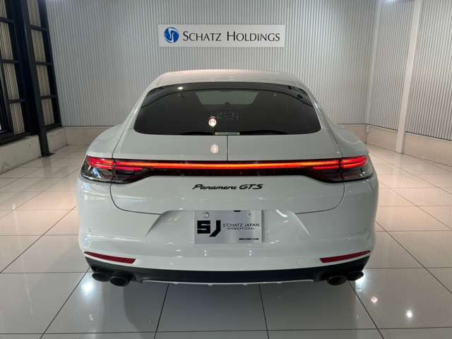 パナメーラGTS PDK 4WD