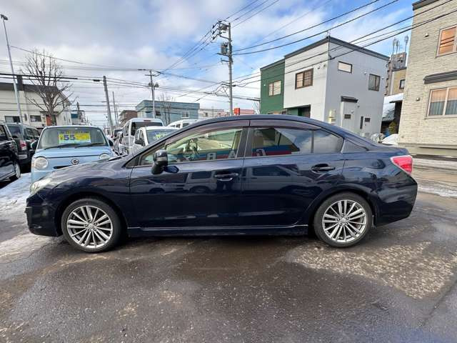 全車当社指定工場での点検整備を行っております。お客様にご安心、ご満足をご提供させていただきます。