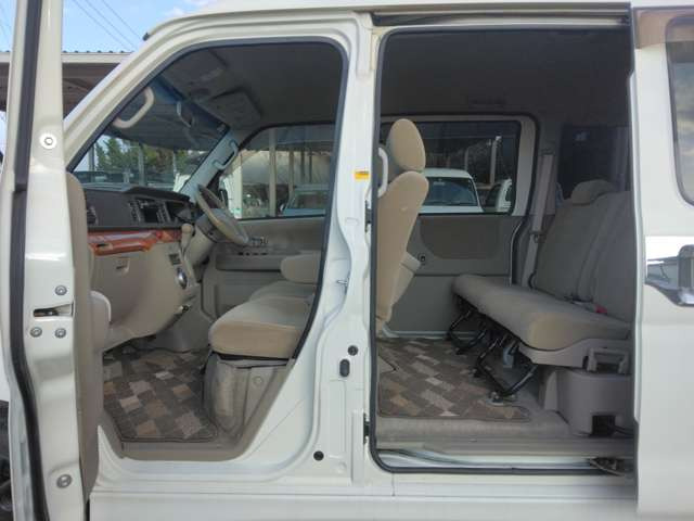 左電動スライドドア!