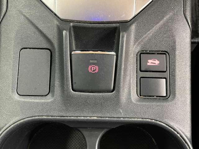 お車の機能や安全装備に関して気になる方は、ぜひ一度ご来店ください!その場でスタッフがご説明可能です!