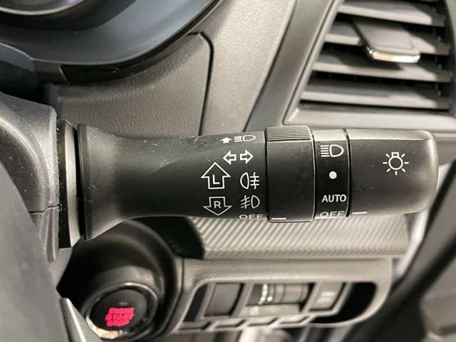 運転席周りに大きな傷、汚れ、へたりなどなく良質な状態です!