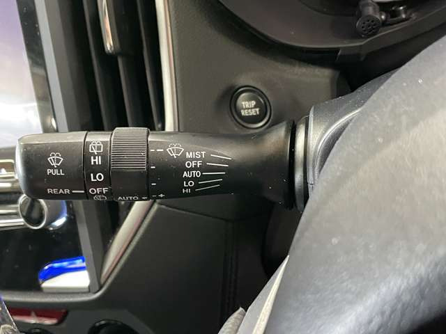 運転席周りに大きな傷、汚れ、へたりなどなく良質な状態です!