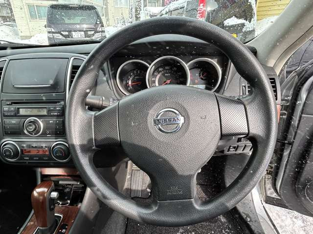 �ׂ��������̎ʐ^�Ȃǂ𑗕t���鎖���\�ł��̂ł��₢���킹������!