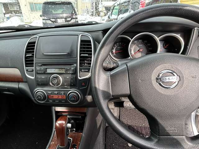 �ׂ��������̎ʐ^�Ȃǂ𑗕t���鎖���\�ł��̂ł��₢���킹������!