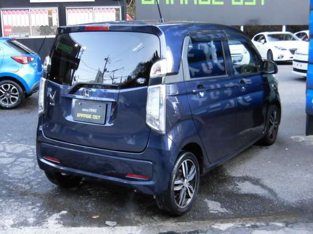 ���Ђ́u�i���ƃv���C�V���O�v��O��I�ɂ������A���ݑ��ꉿ�i�̂��Ԃ�K���ȉ��i�Ŕ̔����Ă���܂��B�܂����s�������A�Ԃ̃R���f�B�V�������d�����Ă���A�S�ԕK�����Ђ̎d����S�����ڂŌ��Ĕ����Ă���܂��B