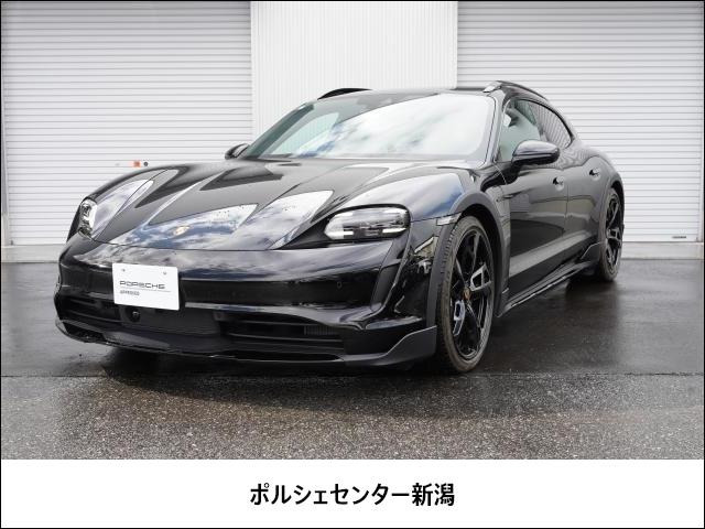 タイカンクロスツーリスモ4 4+1シート 4WD