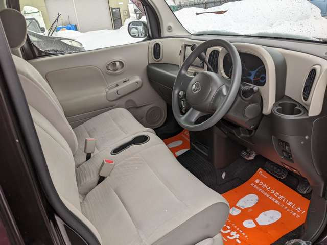 当社では、全車点検整備・車内清掃をしっかりと行ってから納車いたします!全車1ケ月1000キロまで無料で自社保証しております!お客様には安心してお車にお乗り頂けるかと思います!