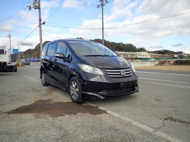 フリード1.5 G エアロ Lパッケージ